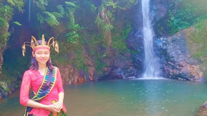 1.331 Wisatawan Mengunjungi Cunca Plias dan Kolam di Atas Awan Selama April 2025