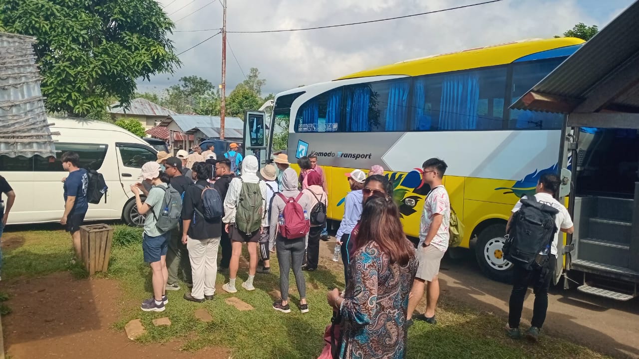 Malaysian Tourists Visit Wae Lolos a Thousand Waterfalls Destination