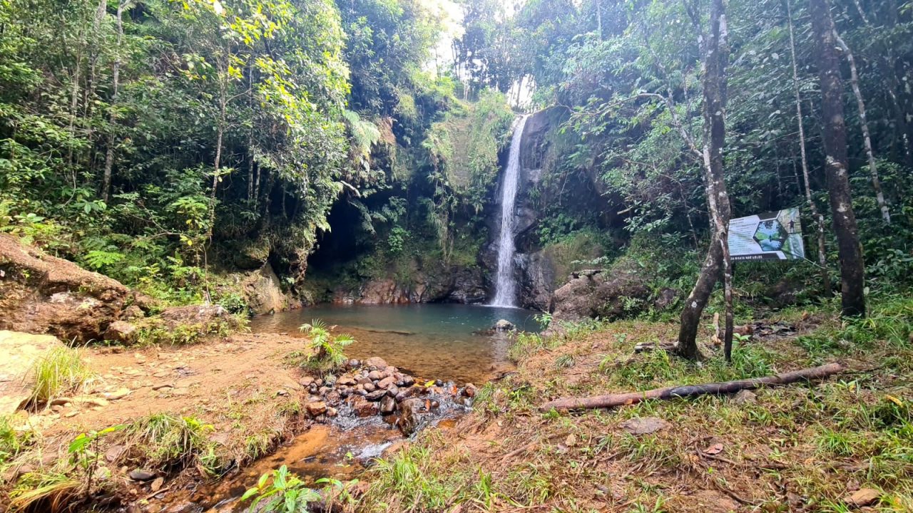 air terjun cunca plias air terjun cunca plias